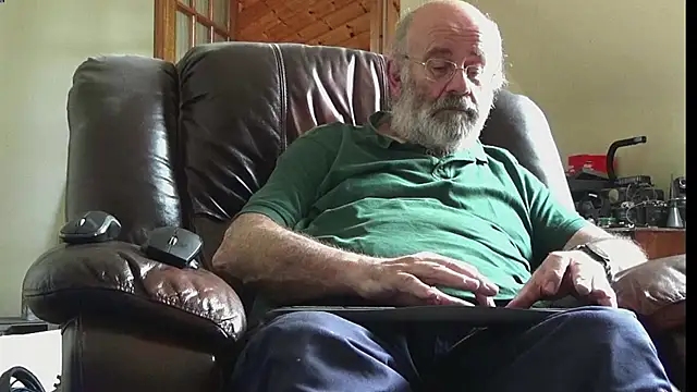 janzer13 online show from June 30, 2026, 1:12 pm