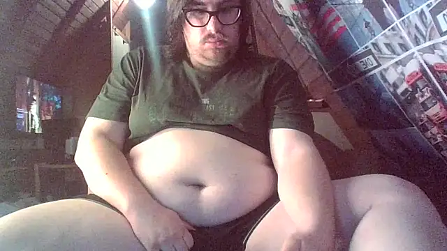 chubbyDavid1998 online show from April 25, 2026, 4:59 pm