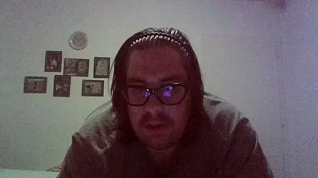 chubbyDavid1998 online show from May 13, 2026, 5:43 pm