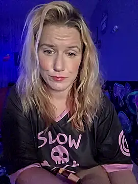 RhondaRump online show from June 6, 2026, 4:06 am