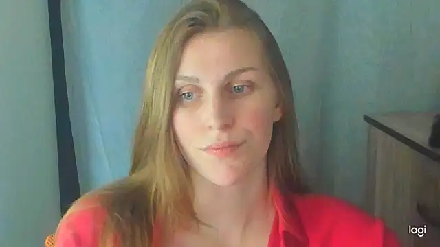 JuliaMuuun online show from June 10, 2026, 9:25 pm