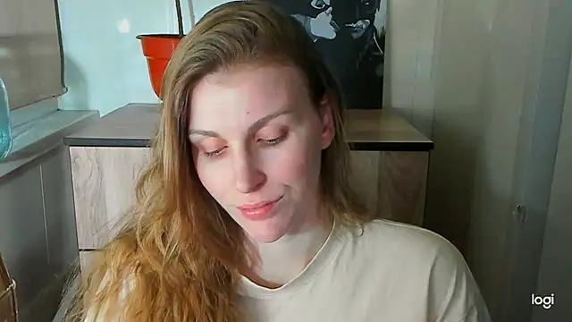 JuliaMuuun online show from July 21, 2026, 10:01 pm