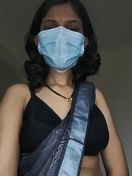 Shivani2002 online show from July 9, 2026, 11:03 am