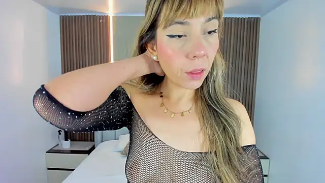 MELISSAROUGE online show from July 10, 2026, 1:47 pm