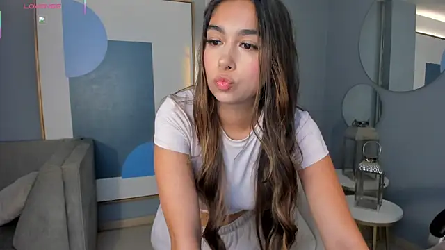 VeronicaBlue online show from June 29, 2026, 10:10 am