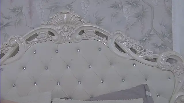 EllieFrosty  online show from July 26, 2026, 6:48 pm