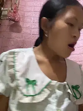 milo bae online show from May 15, 2026, 1:45 am