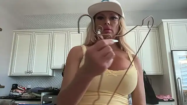 chanelstjames online show from July 20, 2026, 10:34 pm