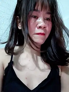 Snapshot of Singlemom69x chatting on June 16, 2026, 1:52 am Singlemom69x online show from June 16, 2026, 1:52 am
