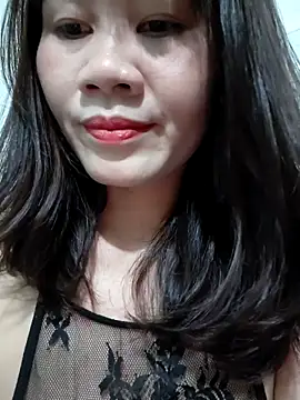 Snapshot of Singlemom69x chatting on June 19, 2026, 1:37 pm Singlemom69x online show from June 19, 2026, 1:37 pm