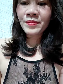 Snapshot of Singlemom69x chatting on June 21, 2026, 1:13 pm Singlemom69x online show from June 21, 2026, 1:13 pm