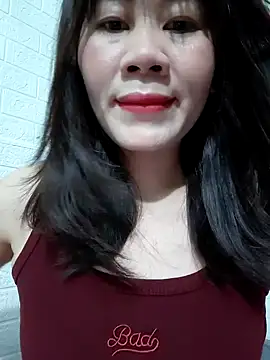 Snapshot of Singlemom69x chatting on July 6, 2026, 1:02 am Singlemom69x online show from July 6, 2026, 1:02 am