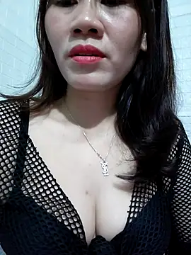 Snapshot of Singlemom69x chatting on July 12, 2026, 1:51 am Singlemom69x online show from July 12, 2026, 1:51 am