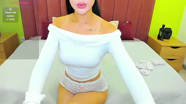 Jennifer Munoz online show from July 24, 2026, 1:36 am