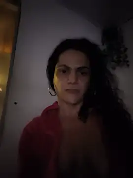 fabiolabarros online show from July 16, 2026, 5:35 am