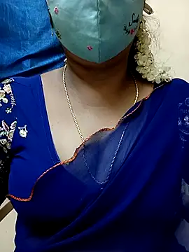 sushma26 online show from June 26, 2026, 6:01 pm
