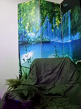 welcome-to-the-jungle online show from June 17, 2026, 7:37 pm