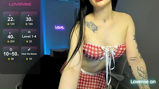 SelinaStorm online show from May 4, 2026, 12:39 am