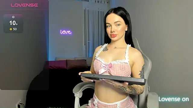 SelinaStorm online show from May 8, 2026, 11:54 pm