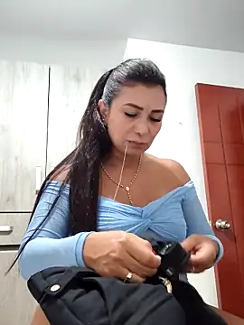 mia mancinii online show from May 14, 2026, 1:12 am