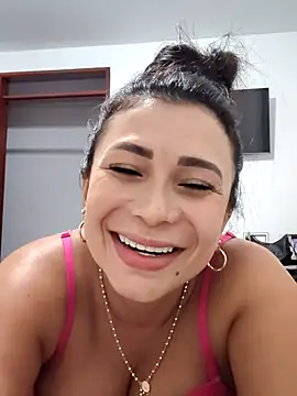 mia mancinii online show from June 4, 2026, 2:39 am