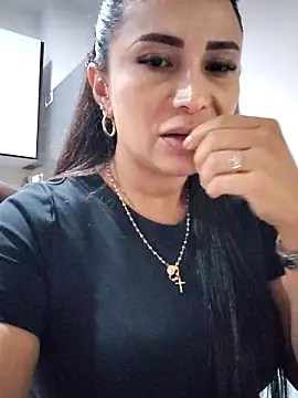 mia mancinii online show from June 11, 2026, 12:32 am