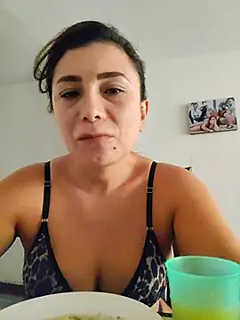 mia mancinii online show from August 2, 2026, 8:40 pm
