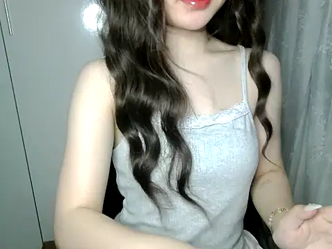 Snapshot of Annabelle-e chatting on July 3, 2026, 7:09 pm Annabelle-e online show from July 3, 2026, 7:09 pm