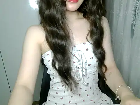 Snapshot of Annabelle-e chatting on July 26, 2026, 6:59 pm Annabelle-e online show from July 26, 2026, 6:59 pm