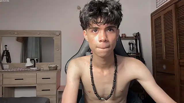 OopsAgain  online show from June 3, 2026, 8:25 pm