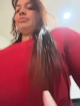 sarahreyess 11 online show from July 24, 2026, 12:25 pm