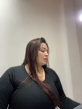 sarahreyess 11 online show from July 30, 2026, 10:47 am
