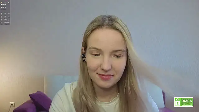 HongTomczak online show from July 20, 2026, 6:28 am
