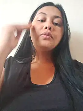 Alessandraa- online show from June 21, 2026, 6:32 pm