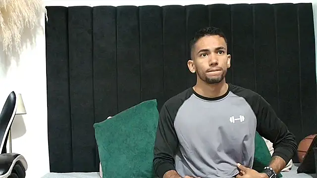 MaicolParker  online show from July 13, 2026, 12:08 pm