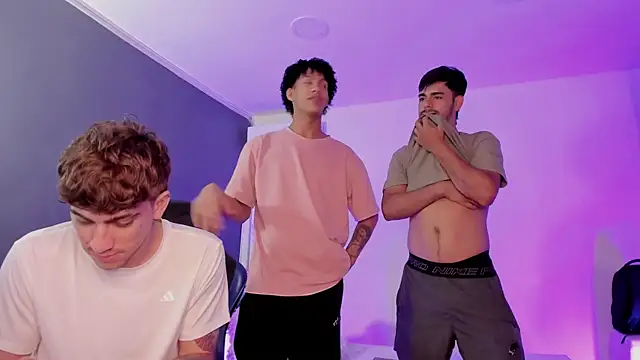 Handsomeboyss19 online show from July 23, 2026, 9:24 pm