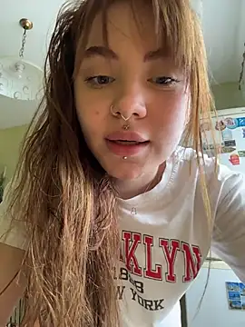LunaMillie online show from July 10, 2026, 9:34 am