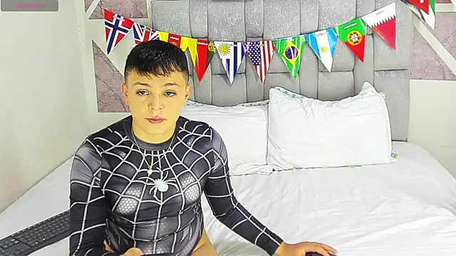 christopher Hot online show from July 1, 2026, 5:56 pm