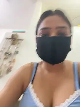 Sex Queen aaraya online show from June 11, 2026, 6:33 am