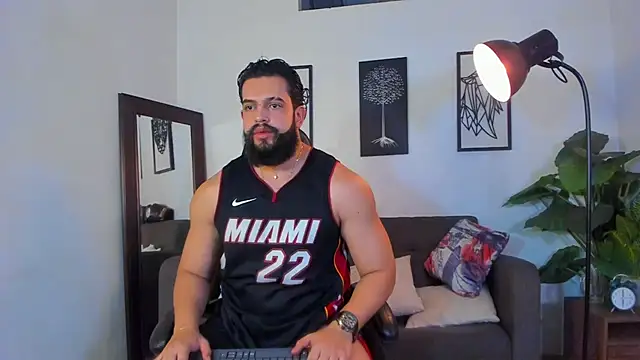 Justin kingX7 online show from July 17, 2026, 4:08 am