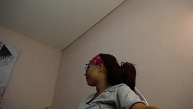 gigi1326 online show from June 5, 2026, 2:56 pm