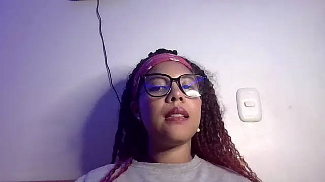 gigi1326 online show from July 17, 2026, 2:18 am