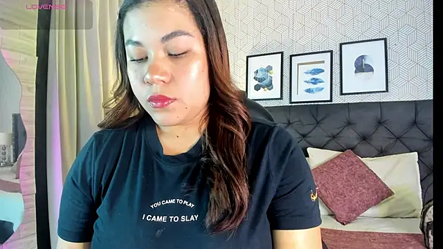 sophie  blare online show from June 24, 2026, 7:02 pm