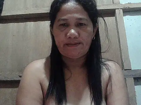 Snapshot of hotmama_063 chatting on July 7, 2026, 9:52 pm hotmama 063 online show from July 7, 2026, 9:52 pm