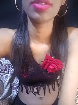 BunnyBloom25 online show from May 1, 2026, 2:43 pm