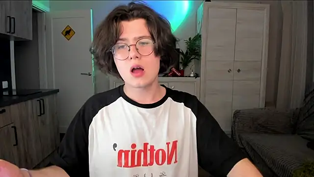 Derek Shameless online show from June 18, 2026, 7:40 pm