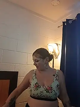 nakedgarbageperson online show from June 23, 2026, 5:11 pm