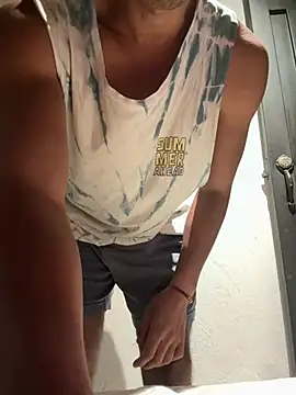 camiloyks online show from August 10, 2026, 4:05 am