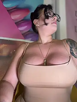 GabyMejiaa online show from July 25, 2026, 11:24 pm