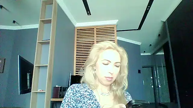 Snapshot of Ivvona chatting on July 25, 2026, 10:46 am Ivvona online show from July 25, 2026, 10:46 am